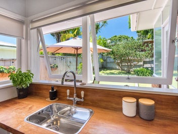 Sunny & Exceptionally Private