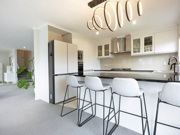 Vendor Overseas Bound – Must Sell