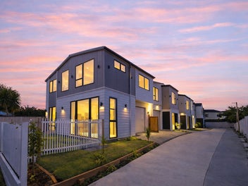 Brand New Freehold Homes: Ready To Move In