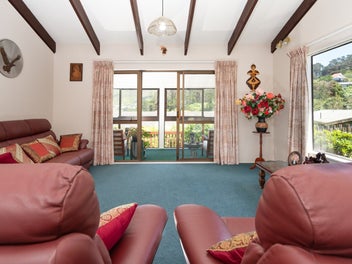 4-BEDROOM FAMILY HOME IN KARORI