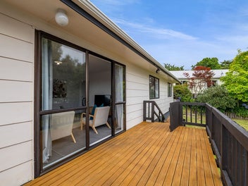 Sunlit Living, Space to Play