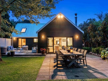 Architectural Garden Retreat | Horopito Haven