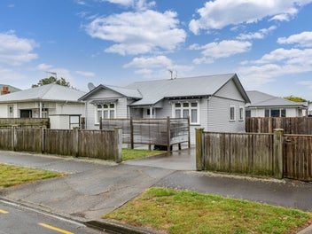 CHARACTER FAMILY HOME OR A SOLID INVESTMENT