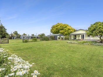 Lifestyle starter with show stealing shed