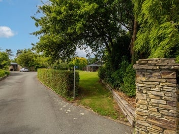 Exclusive Dunns Road living