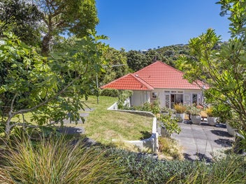 SUNNY ISLAND BAY IDYLL