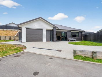 Near new premium living