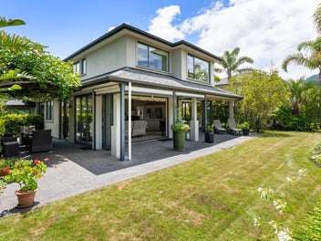 Huge home! Huge value!