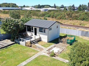 Renovated family home with Independent living