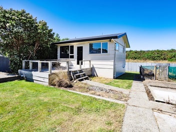 Renovated family home with independent living