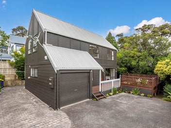 Parkside Living with Sun, Style & Convenience