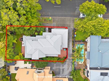 Elegant Family Living in Double Grammar Zone