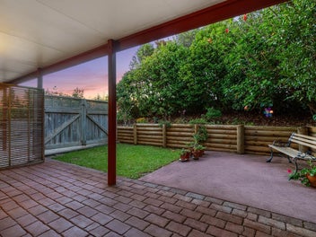 Bush Mornings, Sea Sunsets - A Loved Family Home!