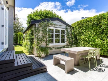 ALL THE RIGHT INGREDIENTS!