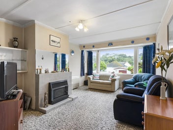 Charming 1940's Classic