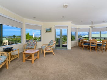 Views, Triple Garaging- Downsizers Say Sell