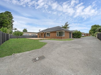Tasteful Transformation, Privacy, Big Yard & Deck!