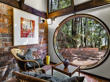 A Roger Walker Original on Chatsworth Road