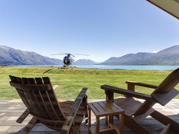 CONTEMPORARY ALPINE LIVING ON A GRAND SCALE