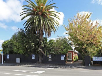 Image 1 of 1