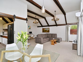 Stylish, Spacious And Well Located!