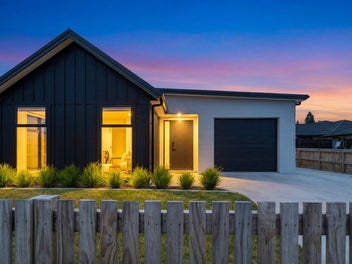 Vendors say sell - your chance is now!