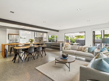 Beach Days, Pizza Nights & Easy Living