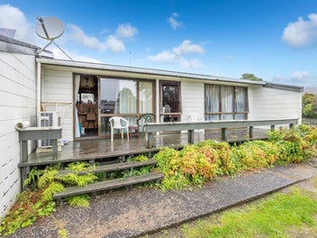 Easy living on Esplanade