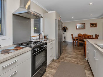 Home, Land & Income Potential - 30ha - Ready to Go