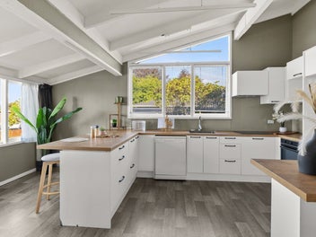 A Perfect Start in Desirable Springfield