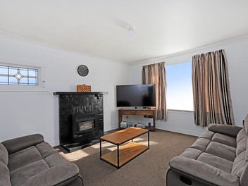 Overseas vendor says sell!