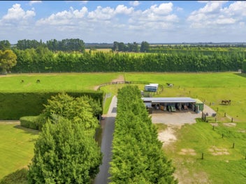 Private Lifestyle, with dual living and Irrgation