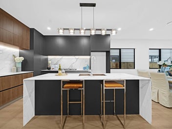 New affordable house + granny + ACG school Karaka