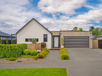 Gold Award Winner, Halswell Quarry's neighbor!