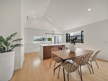 Gold Award Winner, Halswell Quarry's neighbor!