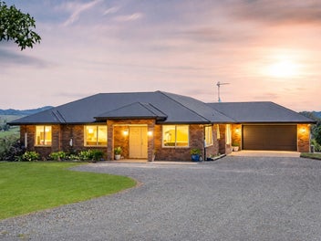 Escape the Noise. Embrace the View.