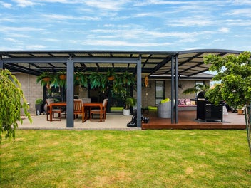 Quietly Set on Magnolia Close