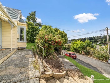 Updated 3-Bed, 2 Heat Pumps & Powered Shed