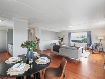 Big Home, Big Options - Close To Town