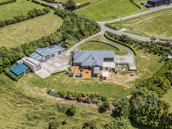 Modern Lifestyle Living with Versatile Shed Space