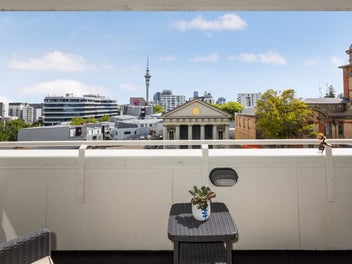 Spacious Apartment with Views