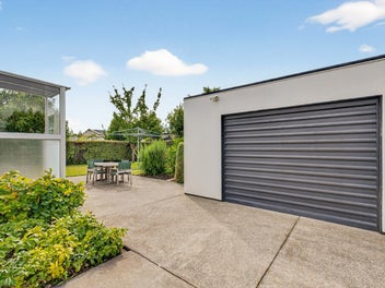 Art Deco Classic Meets Modern Comfort