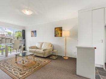 Open Home This Sun 2.30-3pm