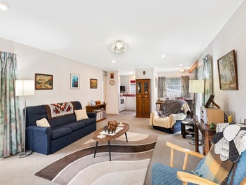 Easy Living in a Well-Established Setting