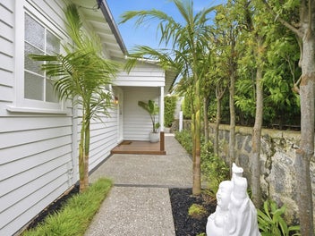 Inner-City Oasis with Character