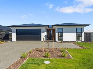 Elegance & Style meet Family Functionality