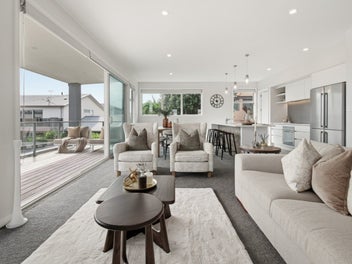 Dual Accommodation in Exclusive "Beaches"