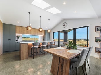 Brand New In Galeo Estate - Redwood Valley