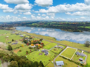 Premium River View Section