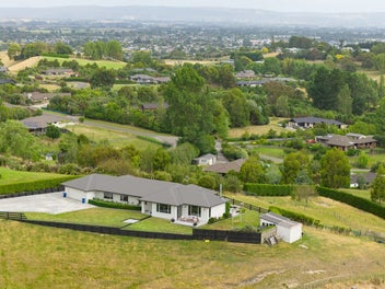 Lifestyle Entertainer - Views - Few Paddocks